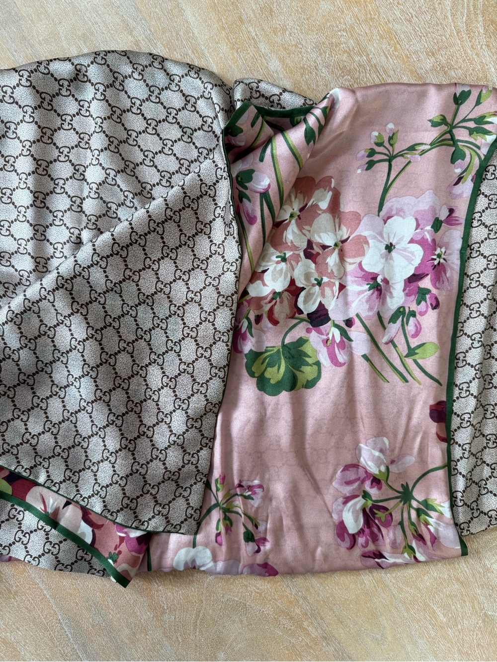 Gucci Pink Floral & Beige Monogram Silk Wrap with Green Trim - Picture 3 of 7